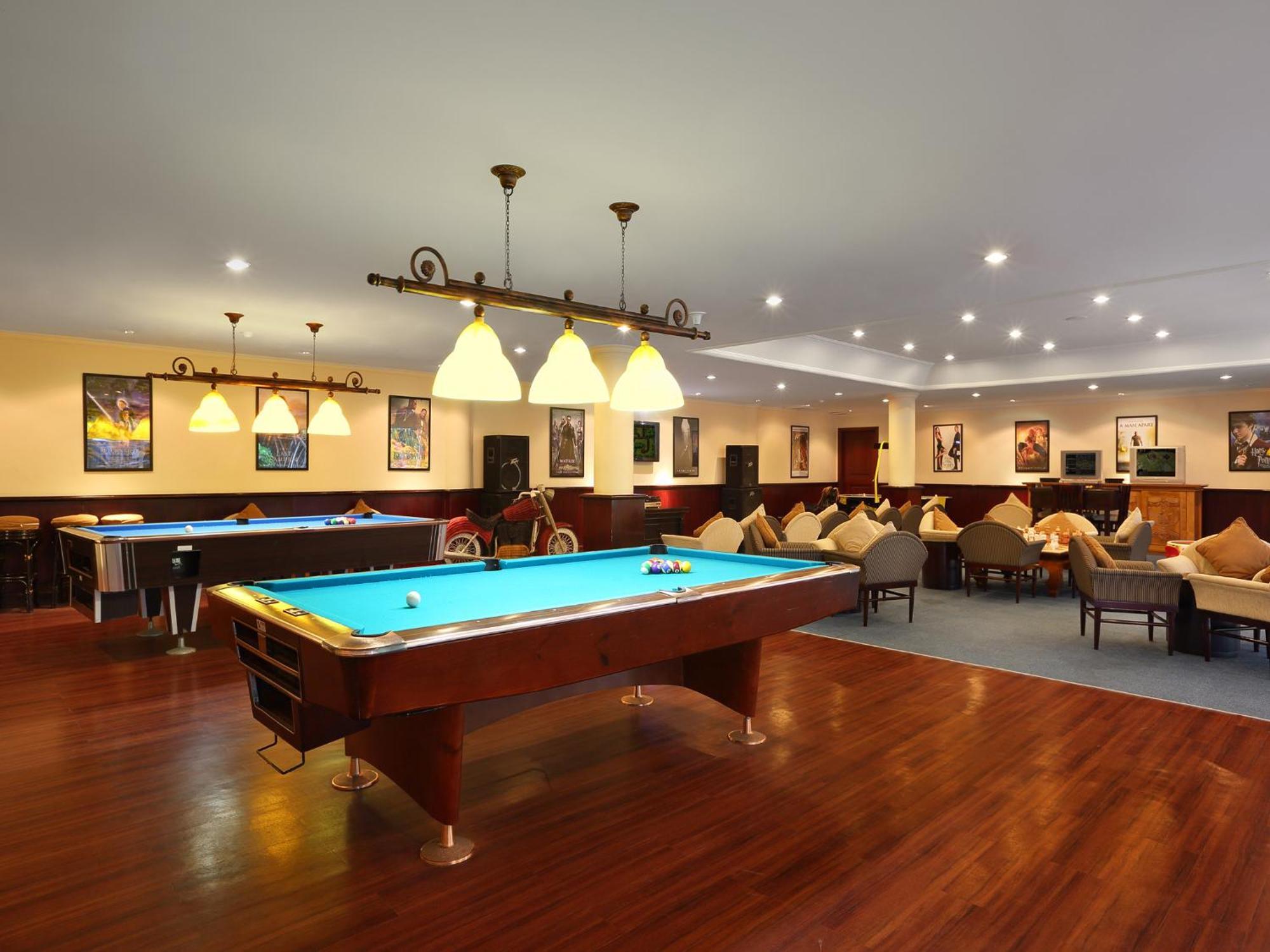 Grand Mirage Resort & Thalasso Bali Nusa Dua  Dış mekan fotoğraf The pool table at the club