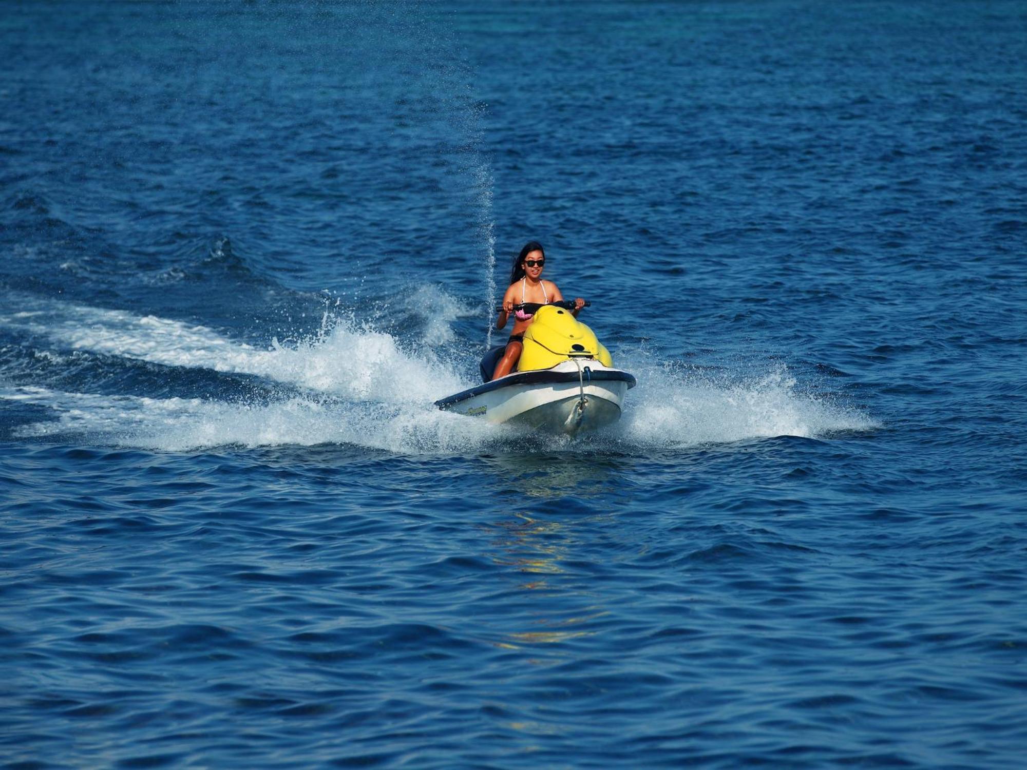 Grand Mirage Resort & Thalasso Bali Nusa Dua  Dış mekan fotoğraf Jet skiing