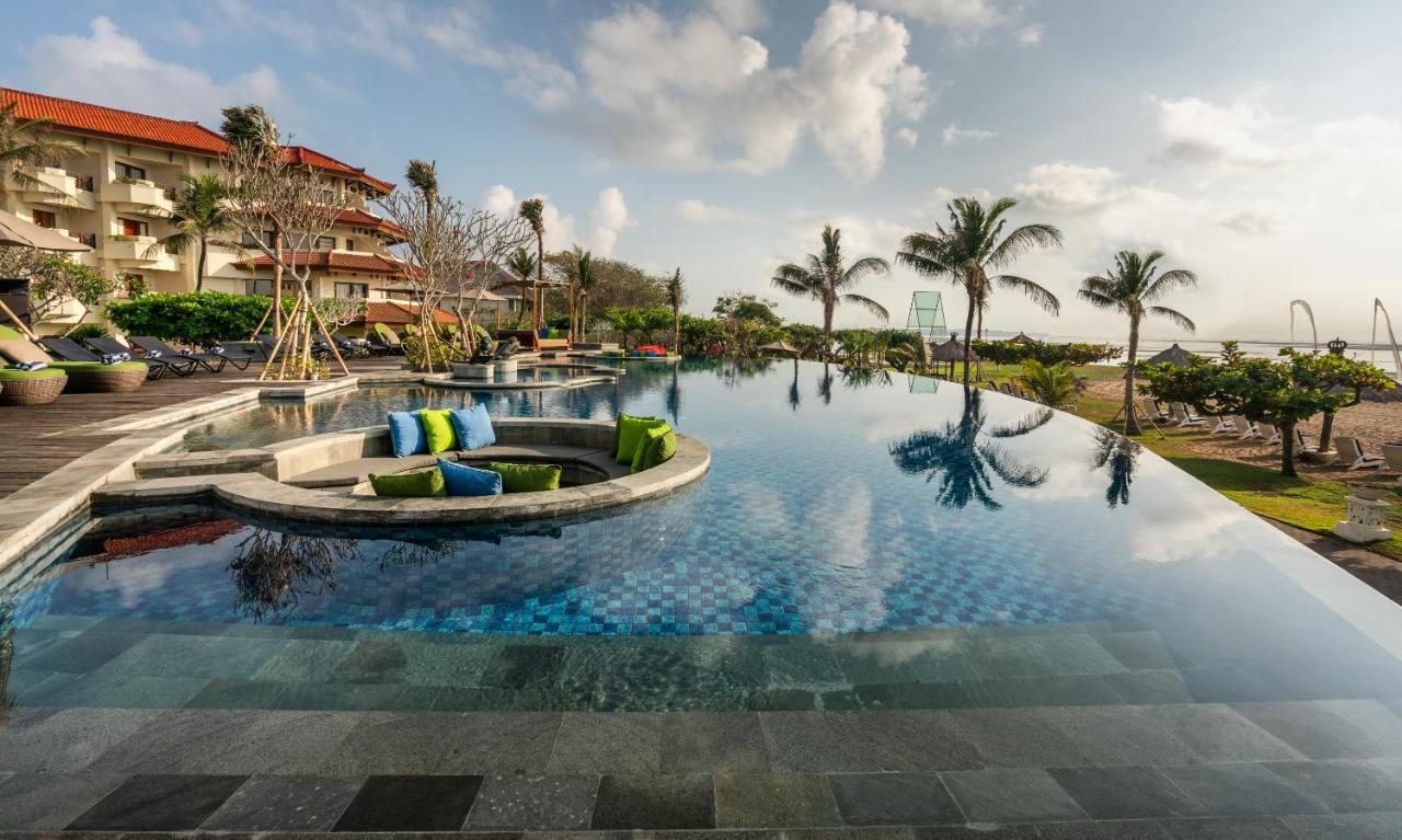 Grand Mirage Resort & Thalasso Bali Nusa Dua  Dış mekan fotoğraf Infinity pool at the Westin The Villas, Nusa Dua, Bali, Indonesia